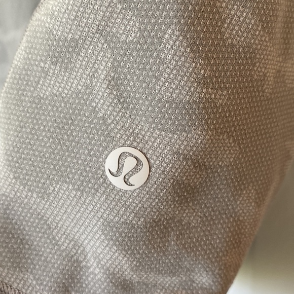 lululemon tank top - Picture 3 of 3